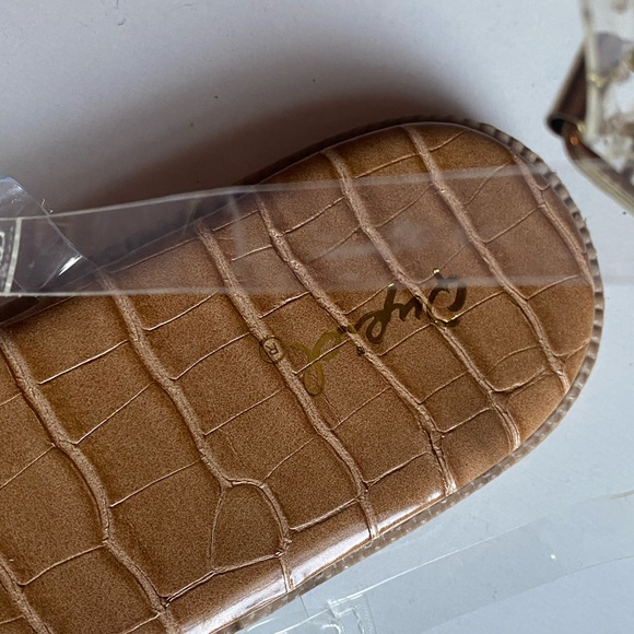 Gladiator sandal Clear with gold pyramid studs - Picture 7 of 9